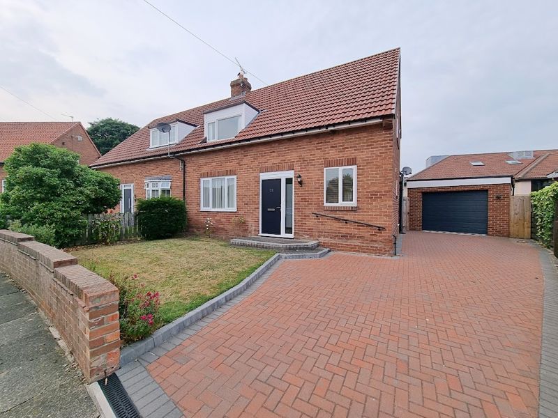 3 bed semidetached house for sale in Thornhill Road, Ponteland
