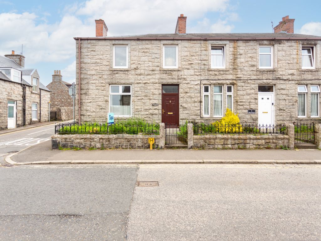 3 bed semidetached house for sale in Millo Place, High Street