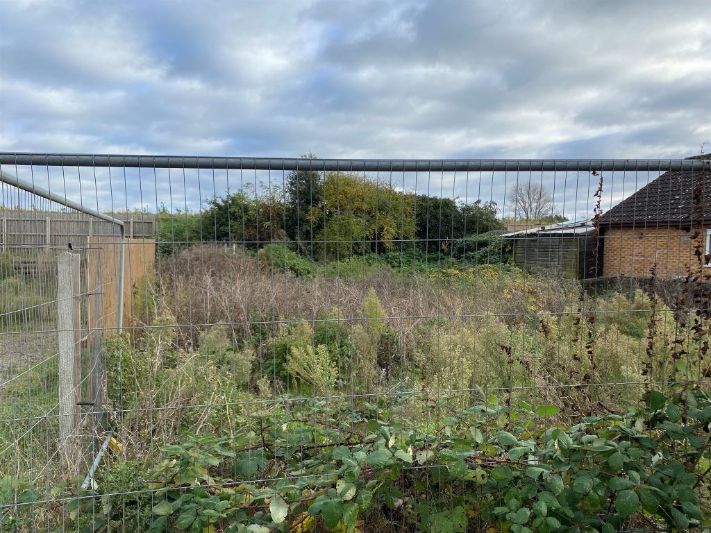 Land for sale in Horseshoe Terrace, Wisbech PE13, £65,000 Zoopla