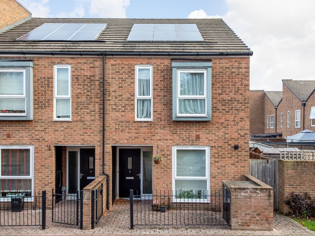 2 bed terraced house for sale in Pinson Way, Orpington BR5 Zoopla