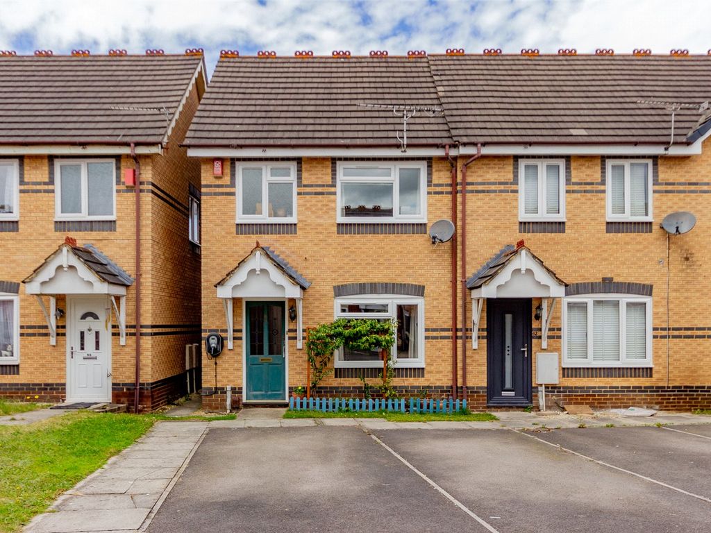 3 bed end terrace house for sale in Rosemary Close, Bradley Stoke