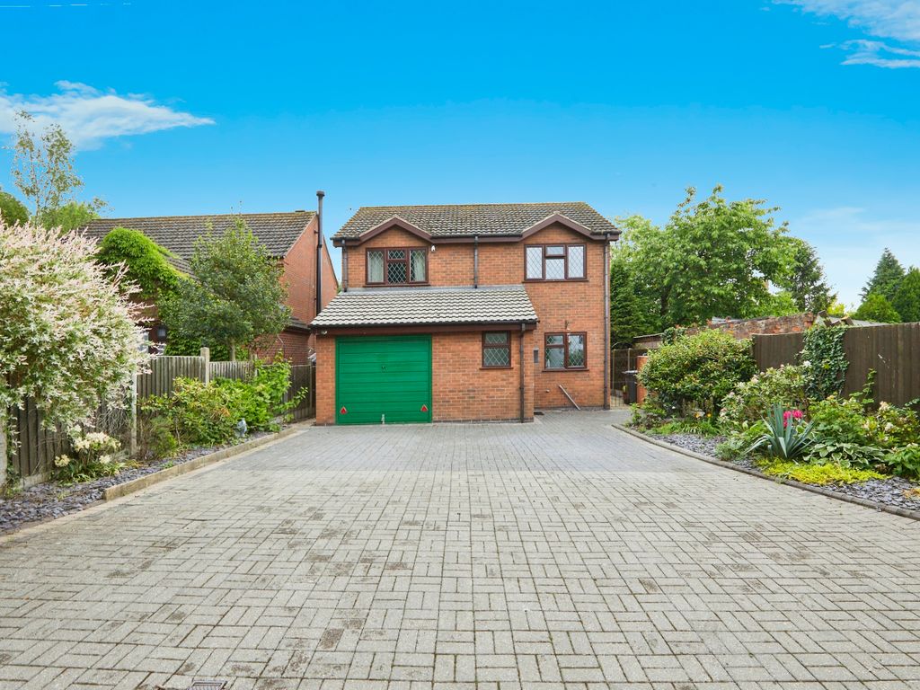 3 bed detached house for sale in Park Road, Moira, Swadlincote, North