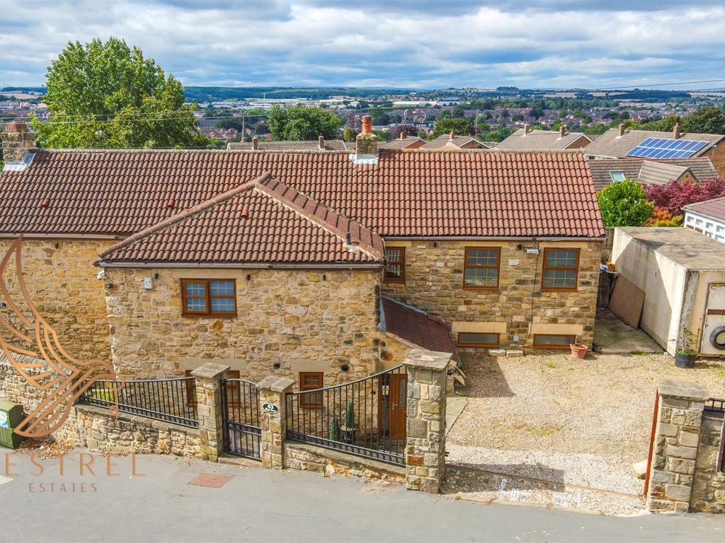 6 bed detached house for sale in High Street, South Elmsall, Pontefract