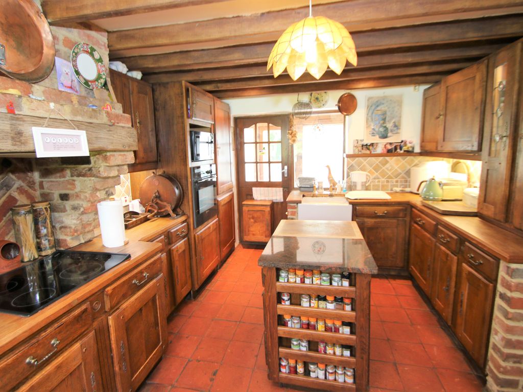 Property Details For Parsonage Cottage Station Road Pluckley