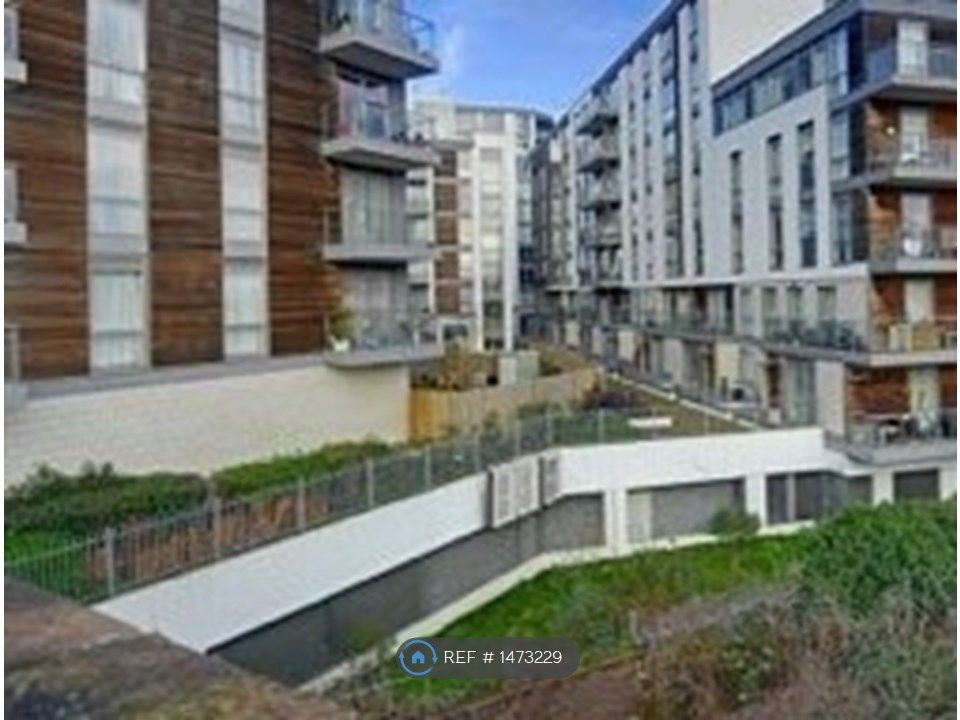 2 bed flat to rent in Ealing Road, London TW8 Zoopla