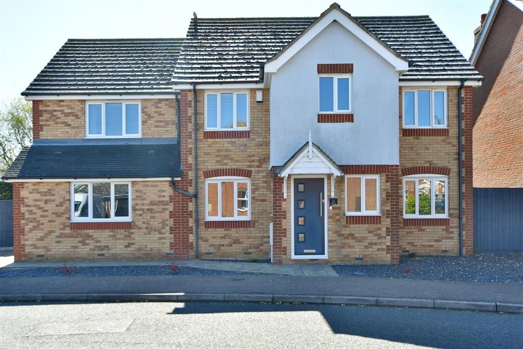 5 bed detached house for sale in Gypsy Way, High Halstow, Rochester