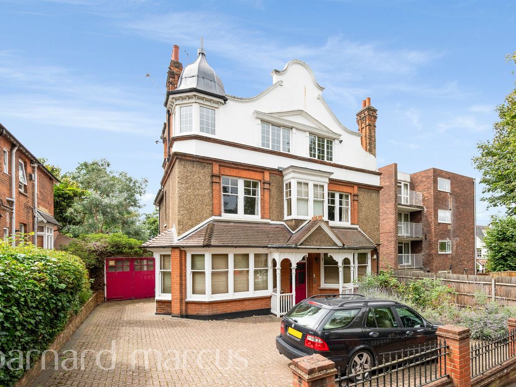 2 bed flat for sale in Cranes Park, Surbiton KT5, £495,000 Zoopla