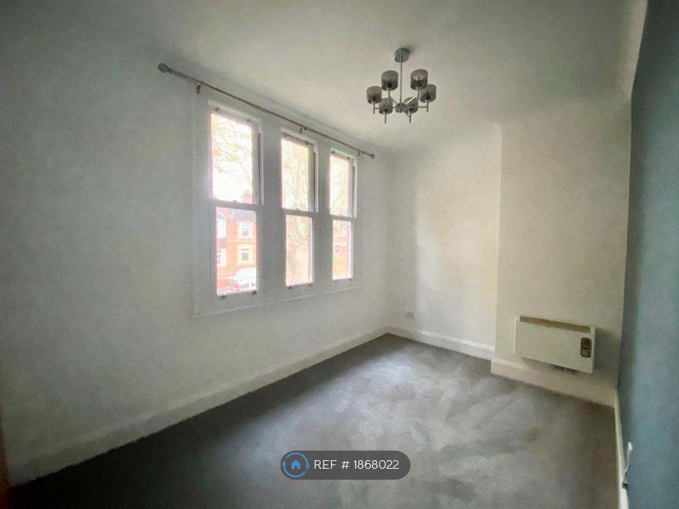 1 bed flat to rent in Queensberry Court, Kettering NN15, £675 pcm Zoopla