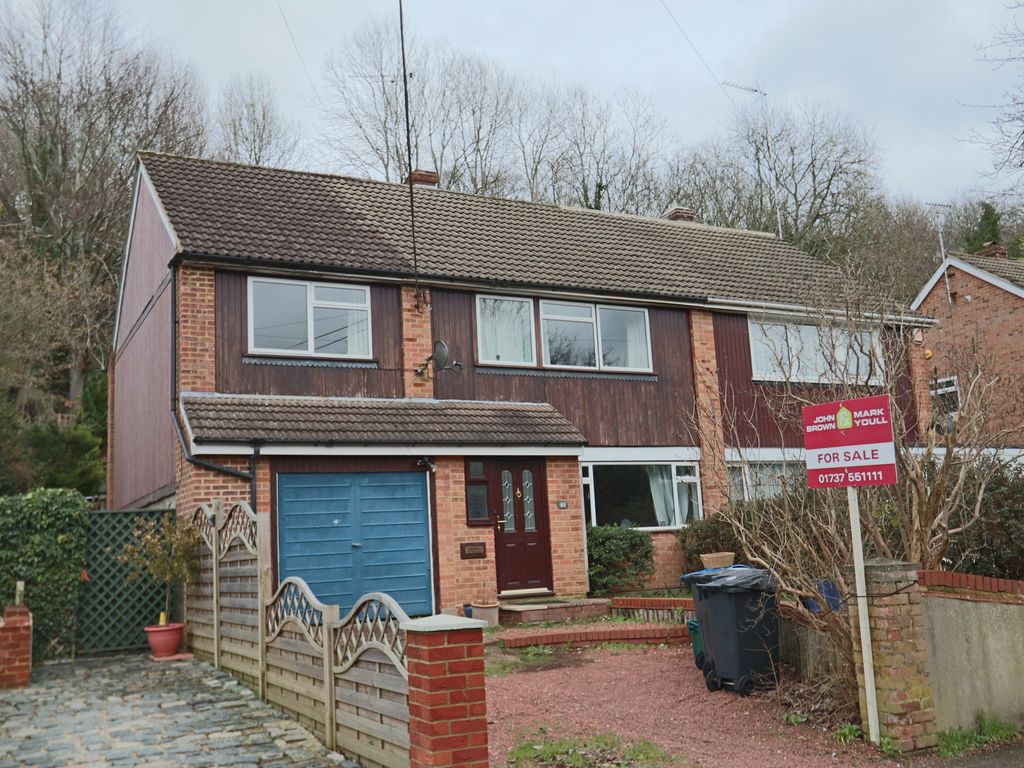 4 bed semidetached house for sale in Caterham Drive, Old Coulsdon CR5