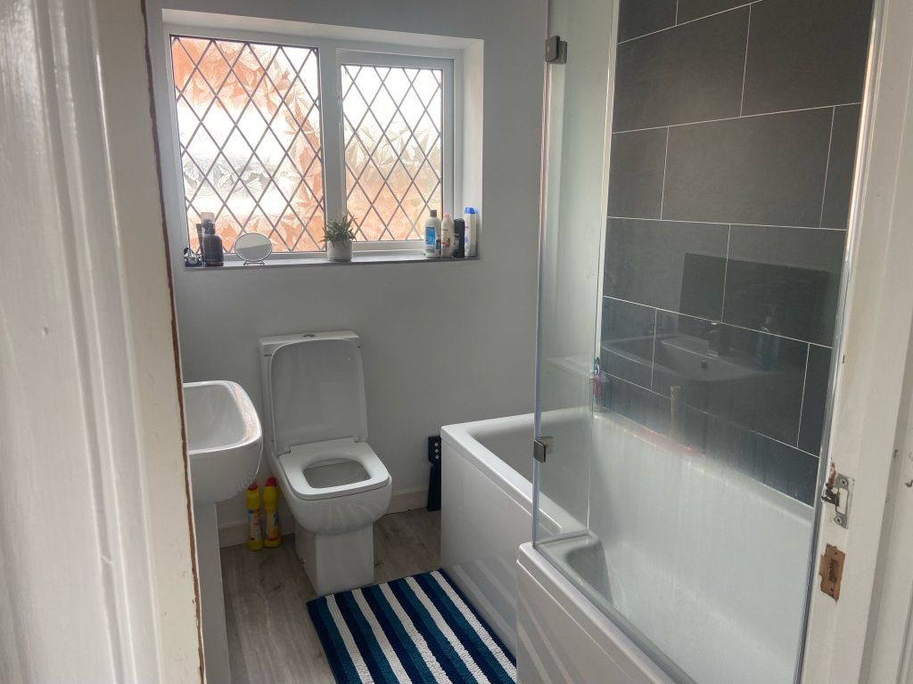 Room to rent in Road, Coleshill, Birmingham B46, £500 pcm Zoopla