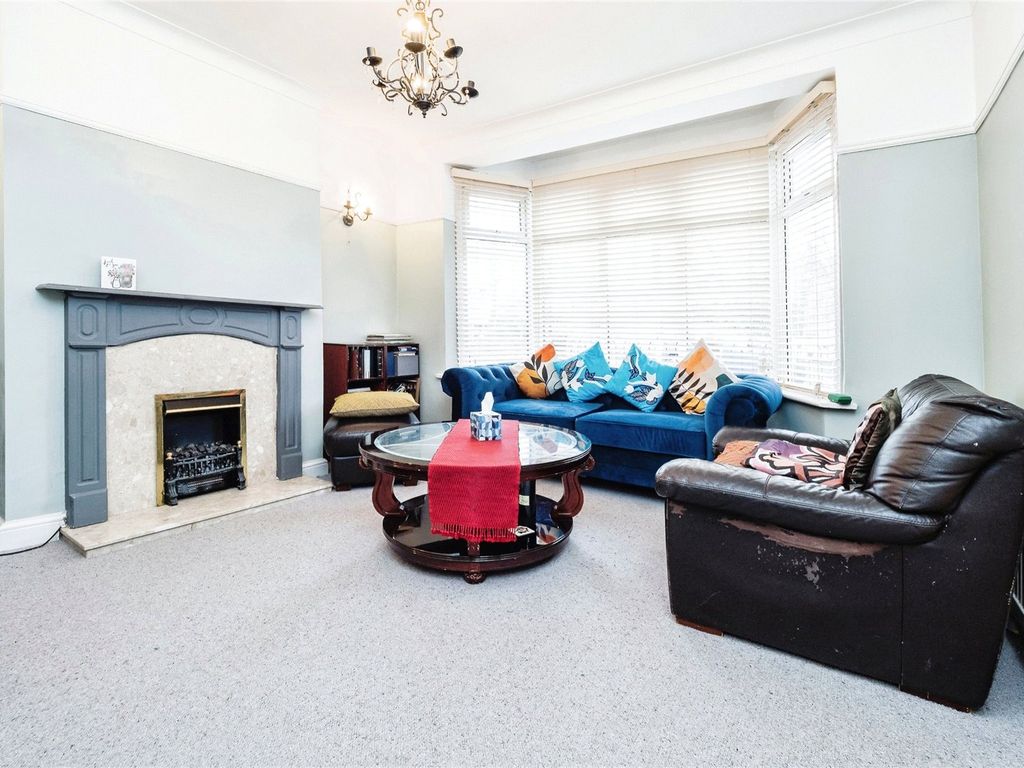 5 bed terraced house for sale in Maybank Avenue, London E18, £699,995