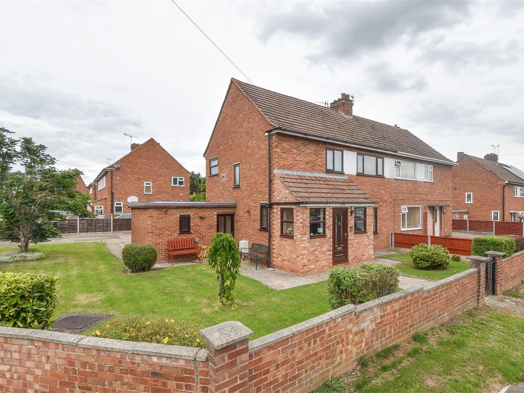 3 bed semidetached house for sale in Clare Road, Malvern WR14 Zoopla