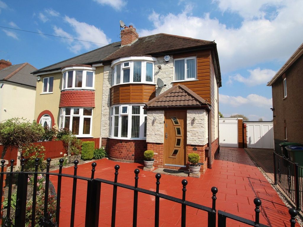 3 bed semidetached house for sale in Birmingham New Road, Tipton, West