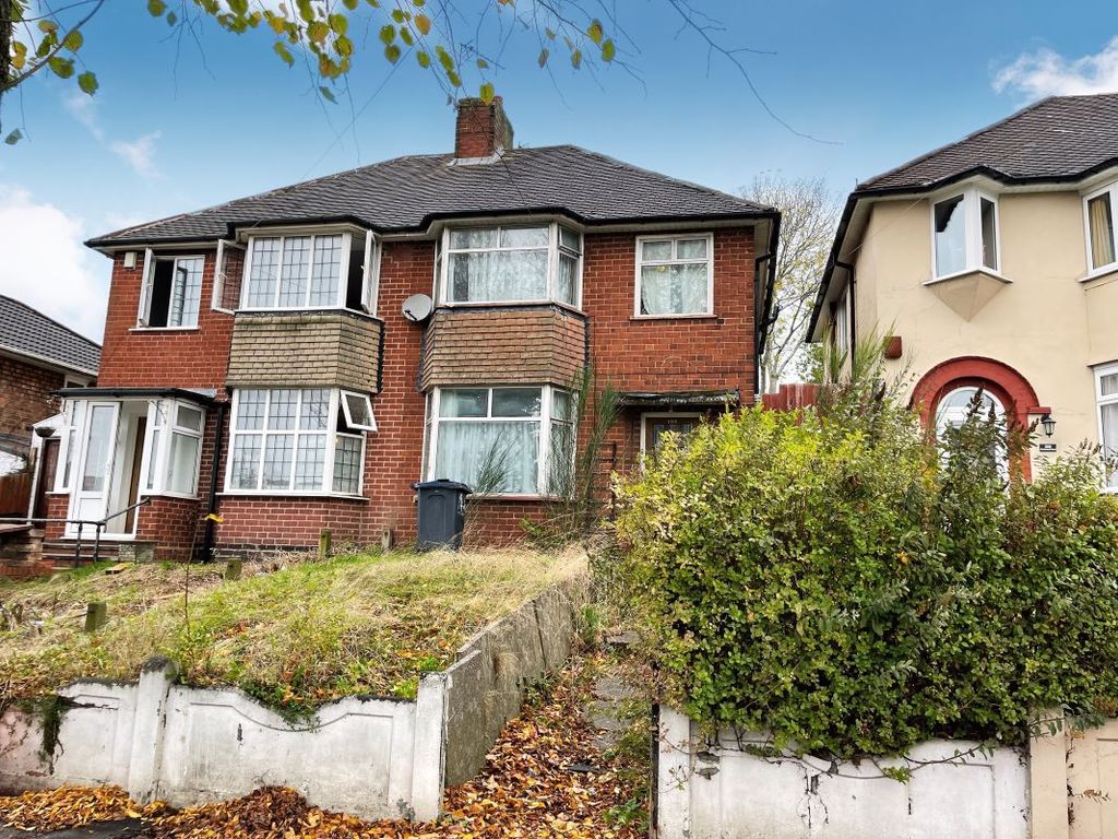 3 bed semidetached house for sale