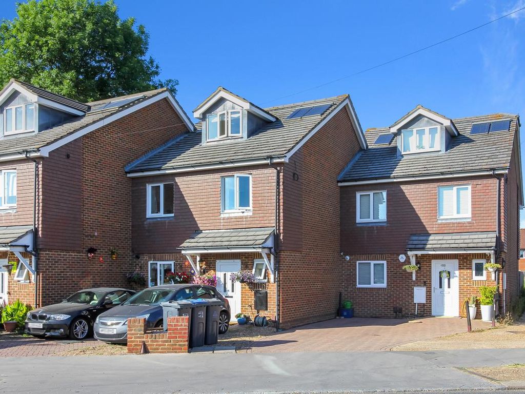 102A The Glade, Shirley, Croydon CR0  