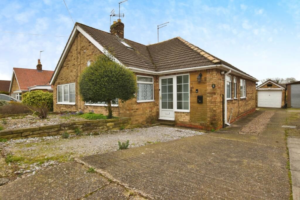 2 bed bungalow for sale in Little Weighton Road, Skidby, Cottingham ...