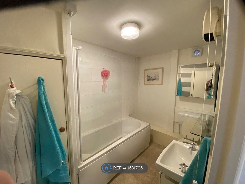 1 bed flat to rent in Broad Street, Ross On Wye HR9 Zoopla