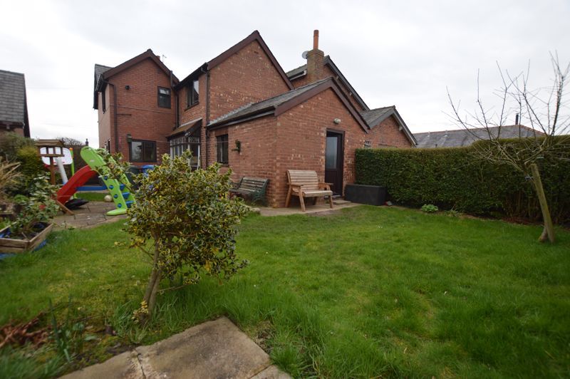 3 bed semidetached house for sale in Mayfield, Back Drinkhouse Lane
