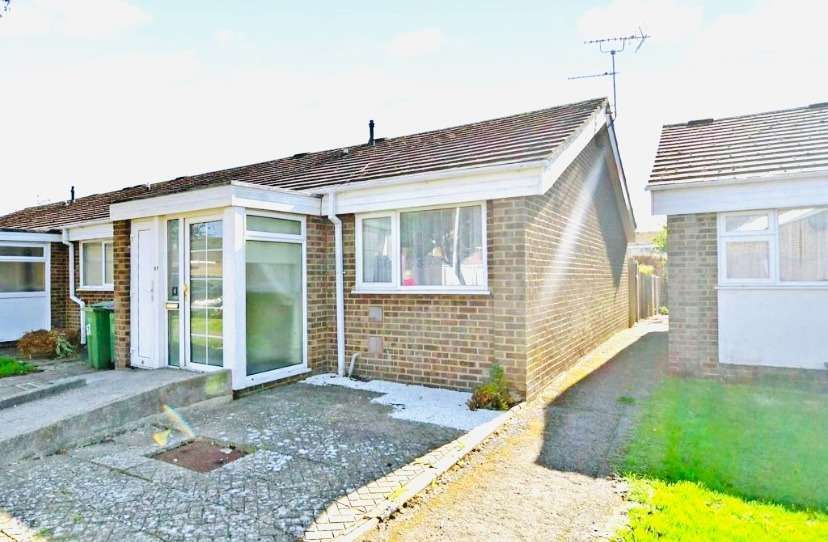 2 bed bungalow for sale in Lynwood, Folkestone CT19 Zoopla