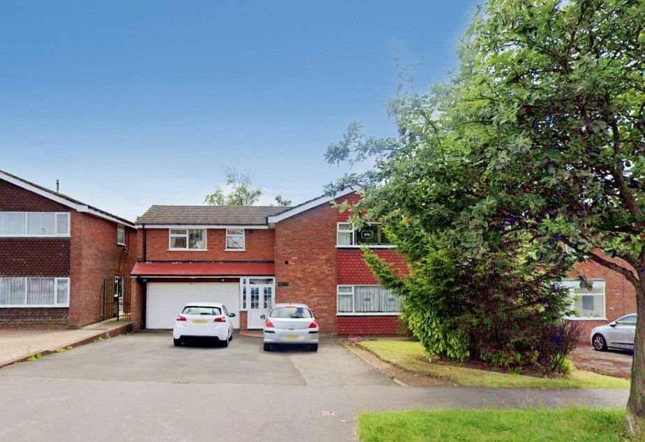 5 bed detached house for sale in Darbys Hill Road, Oldbury B69, £