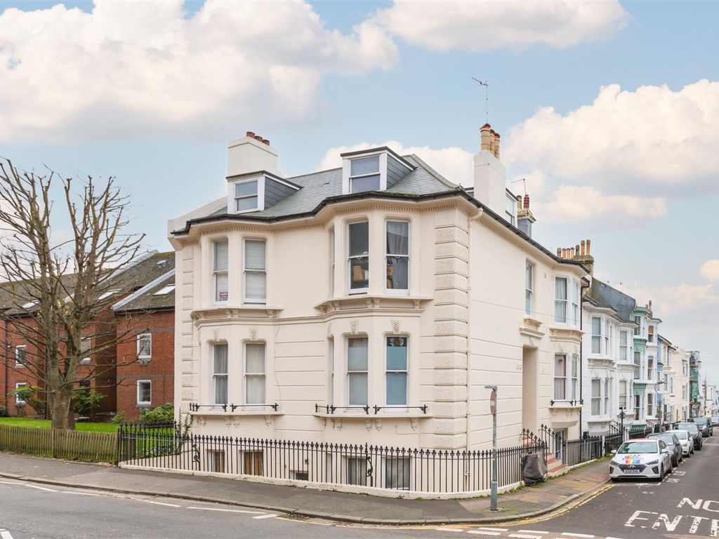 Studio for sale in College Road, Brighton BN2, £90,000 Zoopla