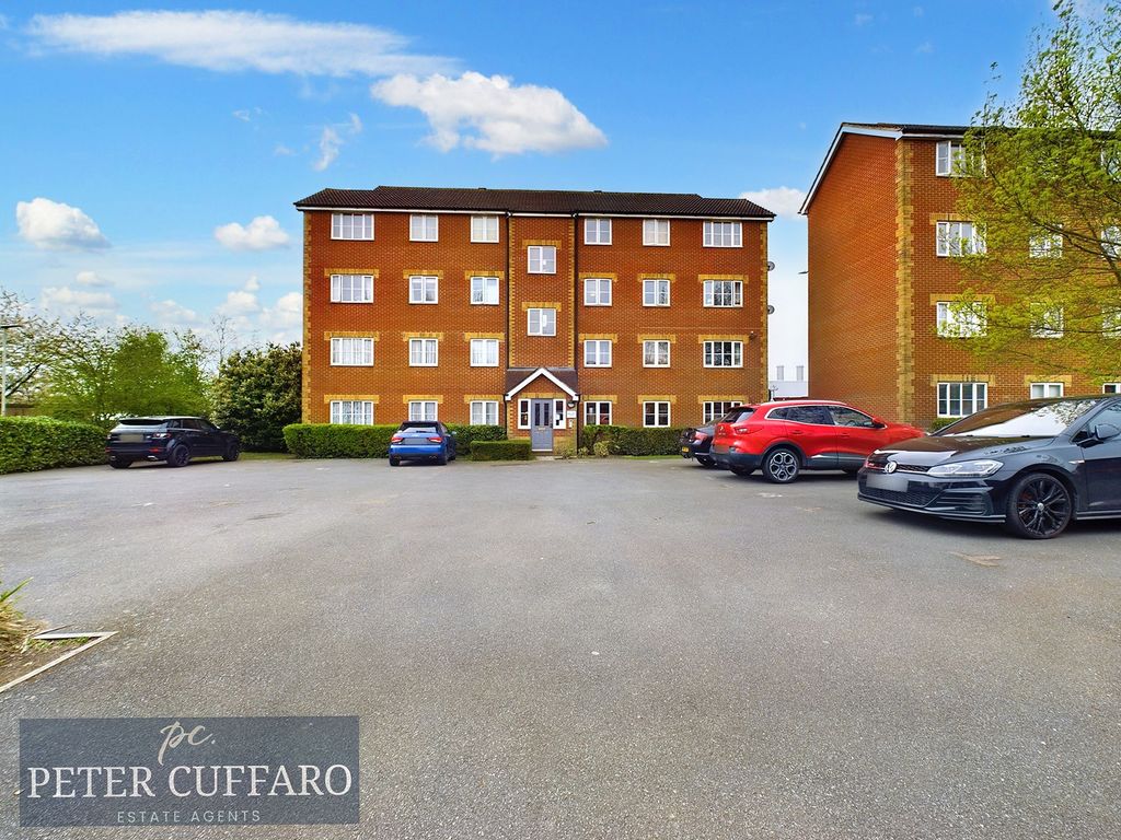 2 bed flat for sale in Village Close, Hoddesdon EN11 Zoopla