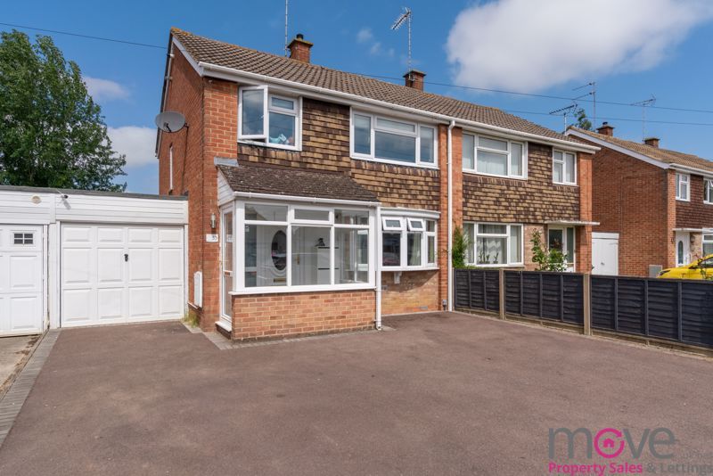 3 bed semidetached house for sale in Kingstone Avenue, Hucclecote GL3