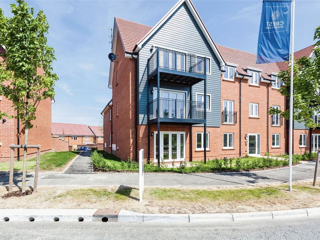 New home, 2 bed flat for sale in Kilnwood Vale, Faygate RH12, £73,750
