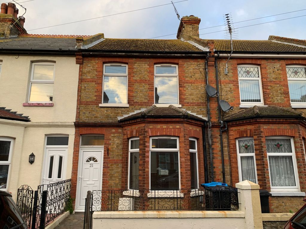 3 bed terraced house to rent in Rawdon Road, Ramsgate CT11, £1,200 pcm