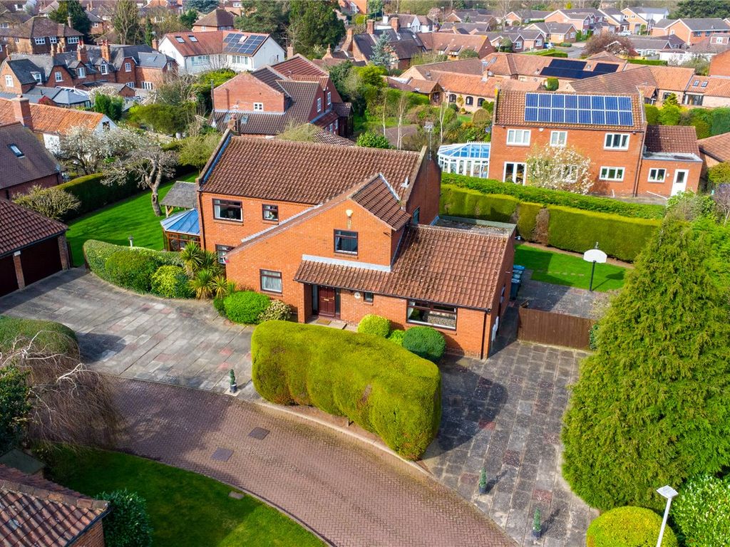 4 bed detached house for sale in Edwalton Close, Edwalton, Nottingham