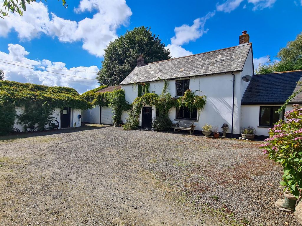 5 bed detached house for sale in Shebbear, Beaworthy EX21 Zoopla