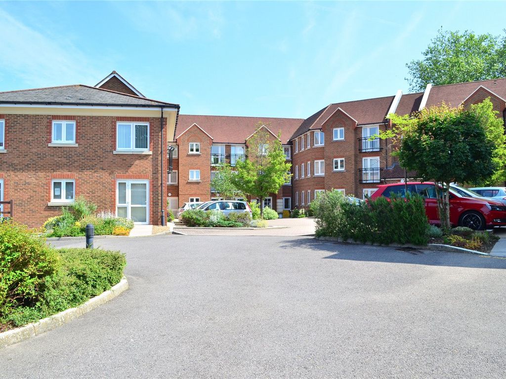 1 bed flat for sale in St Agnes Road, East Grinstead, West Sussex RH19