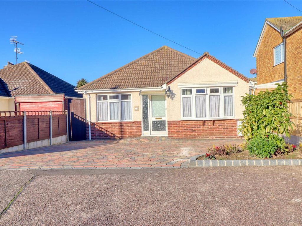 2 bed bungalow for sale in Queens Road, ClactonOnSea CO15, £350,000 Zoopla