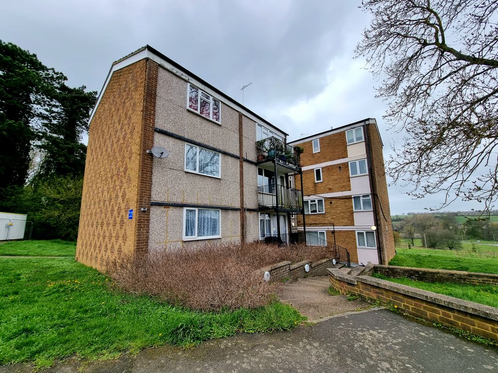 2 bed flat to rent in Wood View, Hemel Hempstead HP1 Zoopla