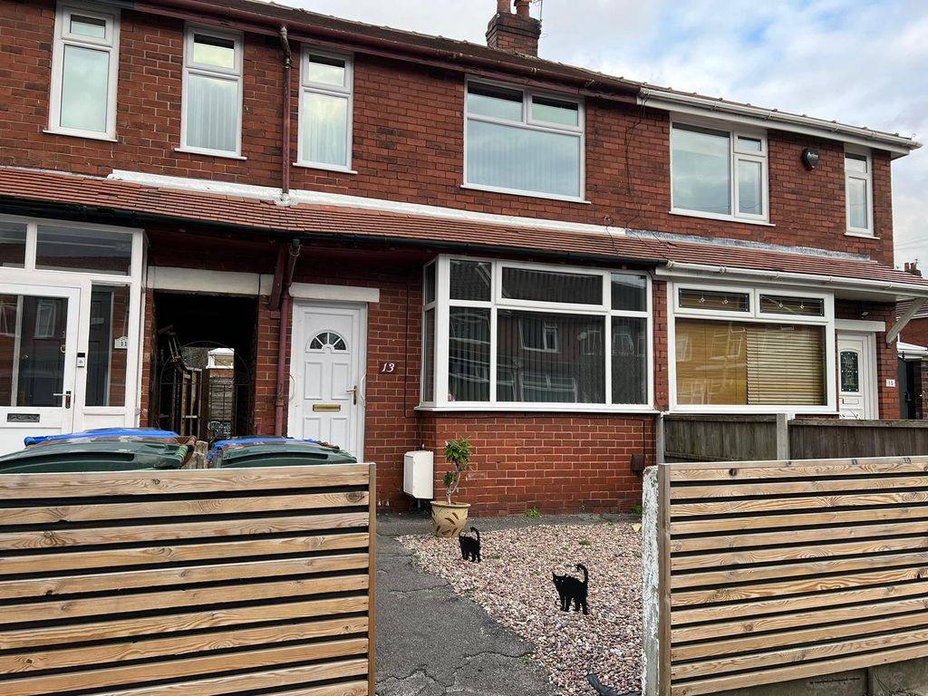3 bed terraced house for sale in Ellwood Road, Stockport, Greater
