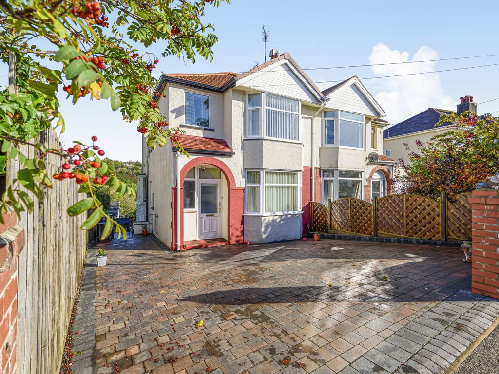 3 bed semidetached house for sale in All Hallows Road, Preston