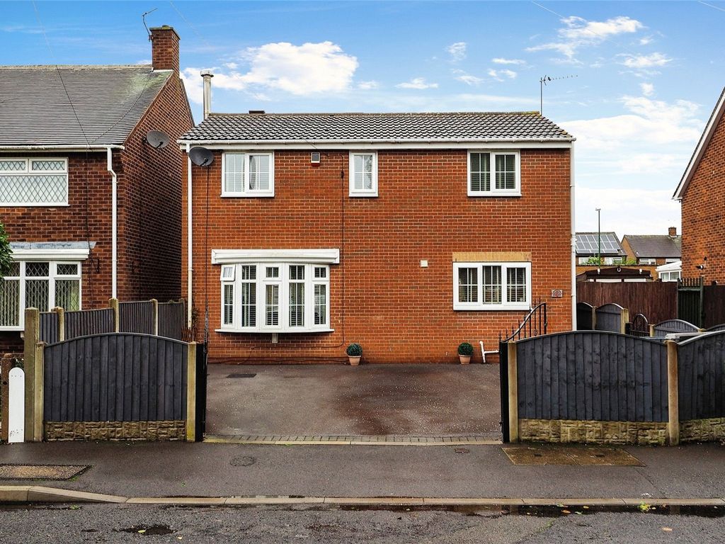 3 bed detached house for sale in Midhurst Way, Clifton, Nottingham NG11