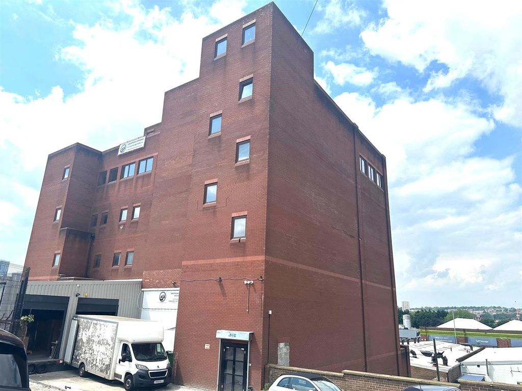 Warehouse to let in Dolly Lane, Leeds LS9, £12,500 pa Zoopla