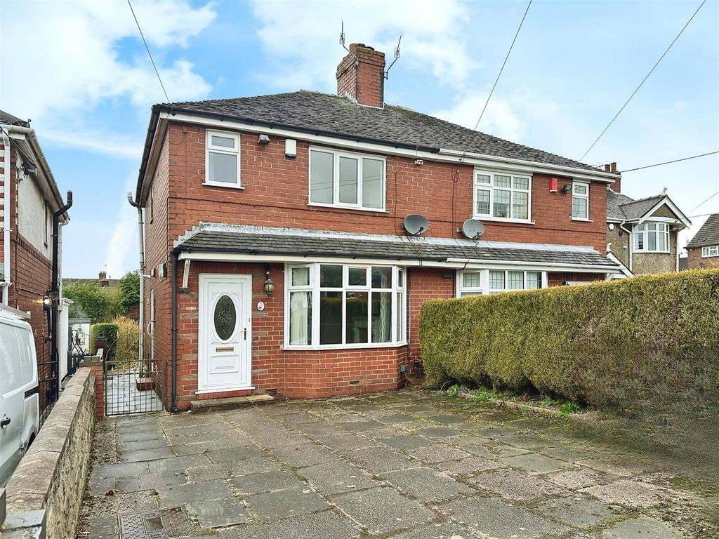 3 bed semidetached house for sale in Fairfield Avenue, Brown Edge