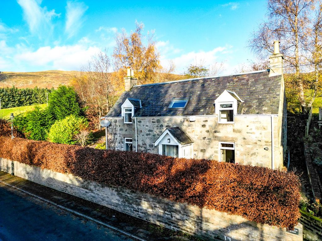 3 bed detached house for sale in Laggan, Newtonmore PH20 Zoopla