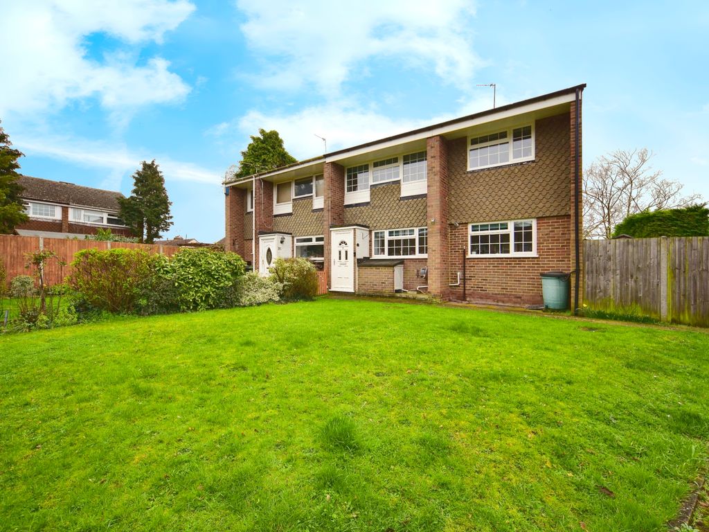 3 bed semidetached house for sale in Sidney Street, Maidstone ME16, £