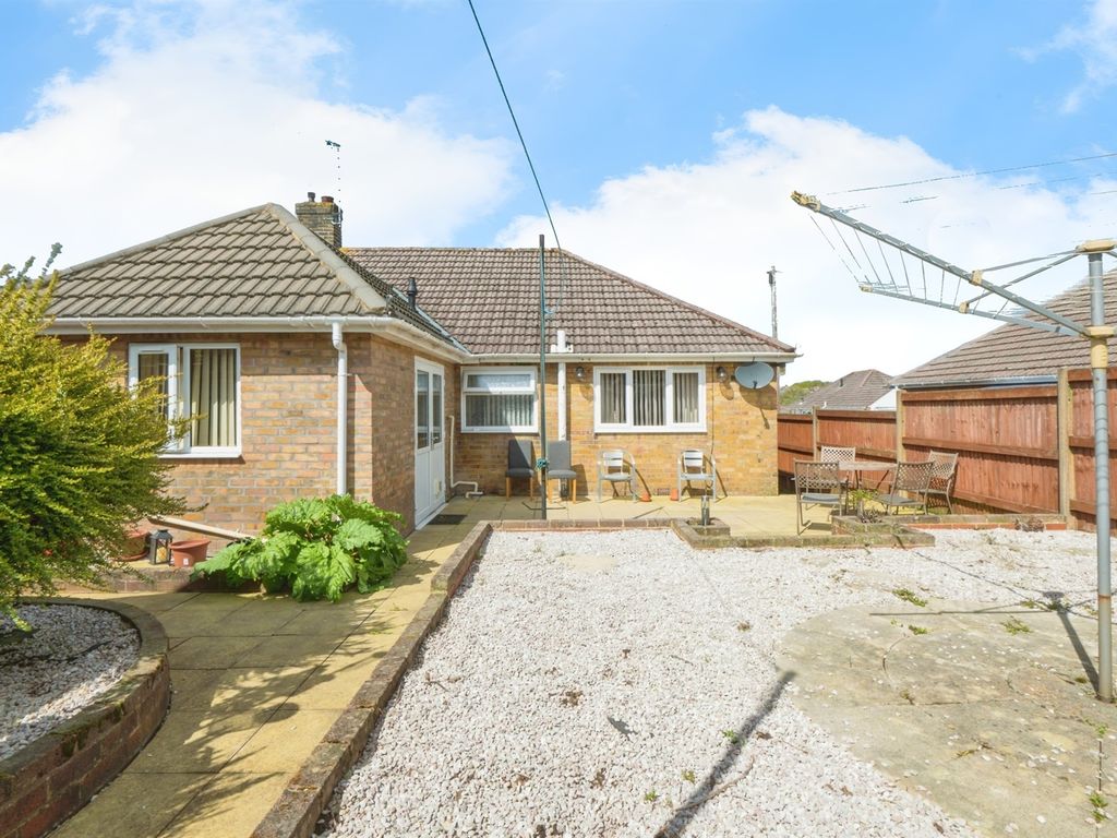 2 bed semidetached bungalow for sale in Julian Road, Southampton SO19
