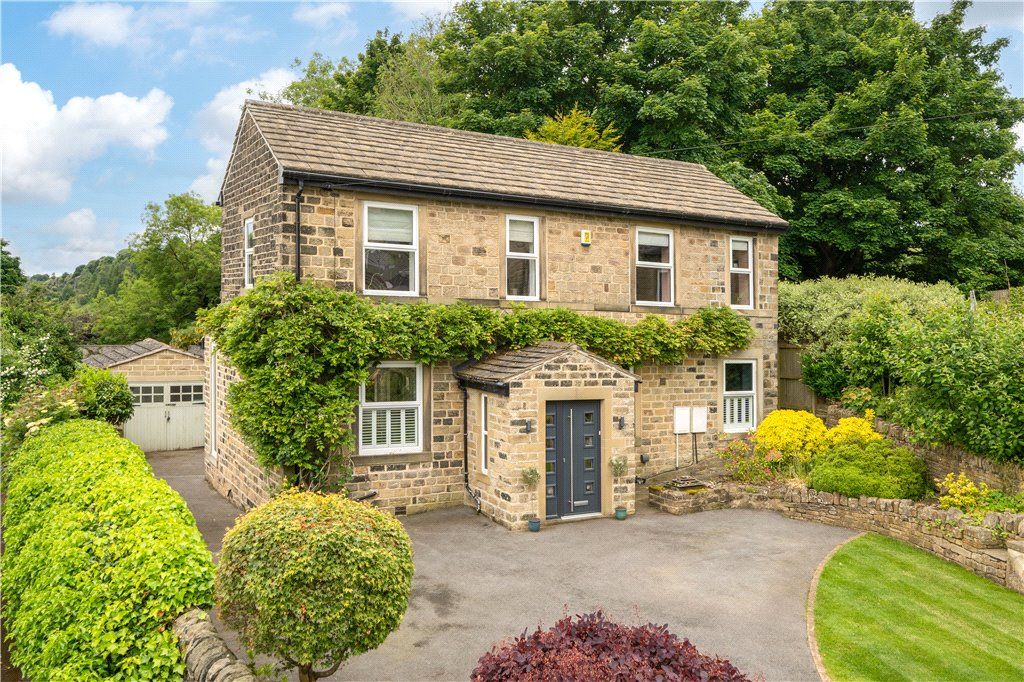 4 bed detached house for sale in Church Hill, Baildon, Shipley, West