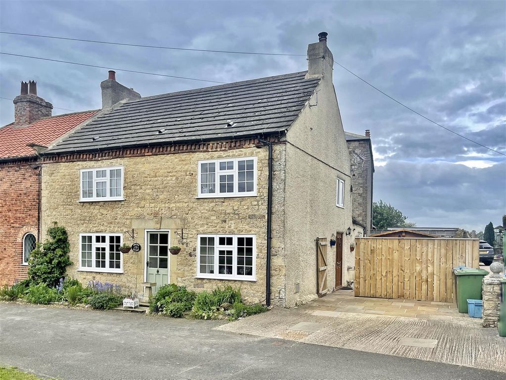4 bed semidetached house for sale in Lane, Kirkby Fleetham