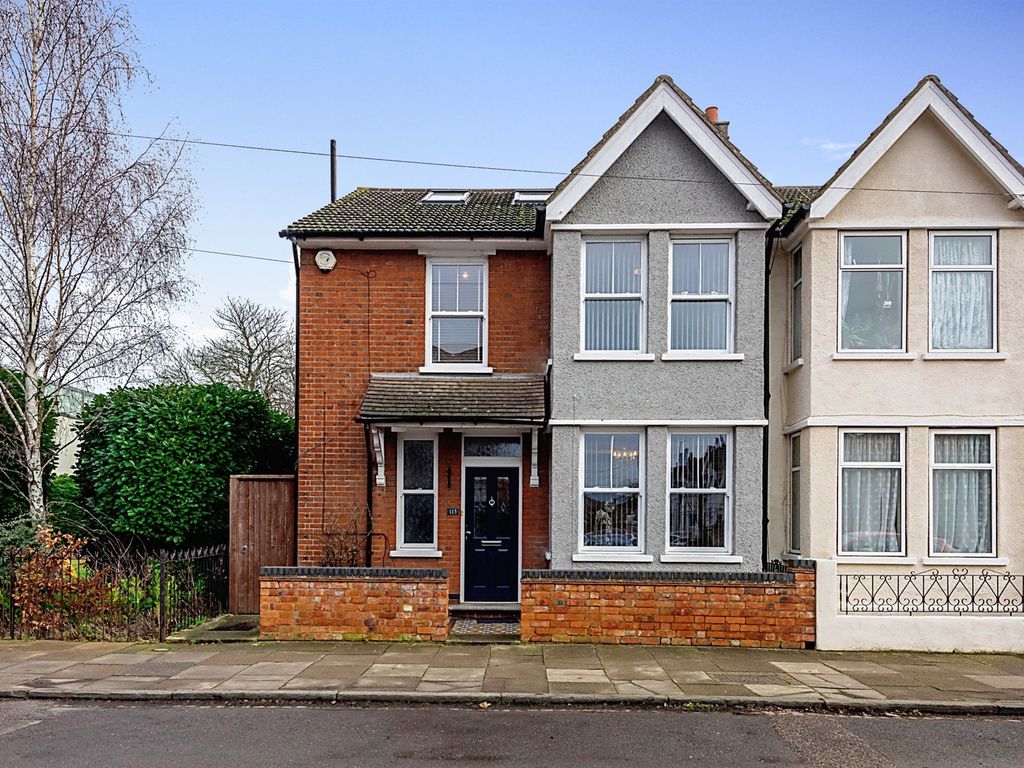 3 bed semidetached house for sale in Denmark Street, Bedford MK40 Zoopla