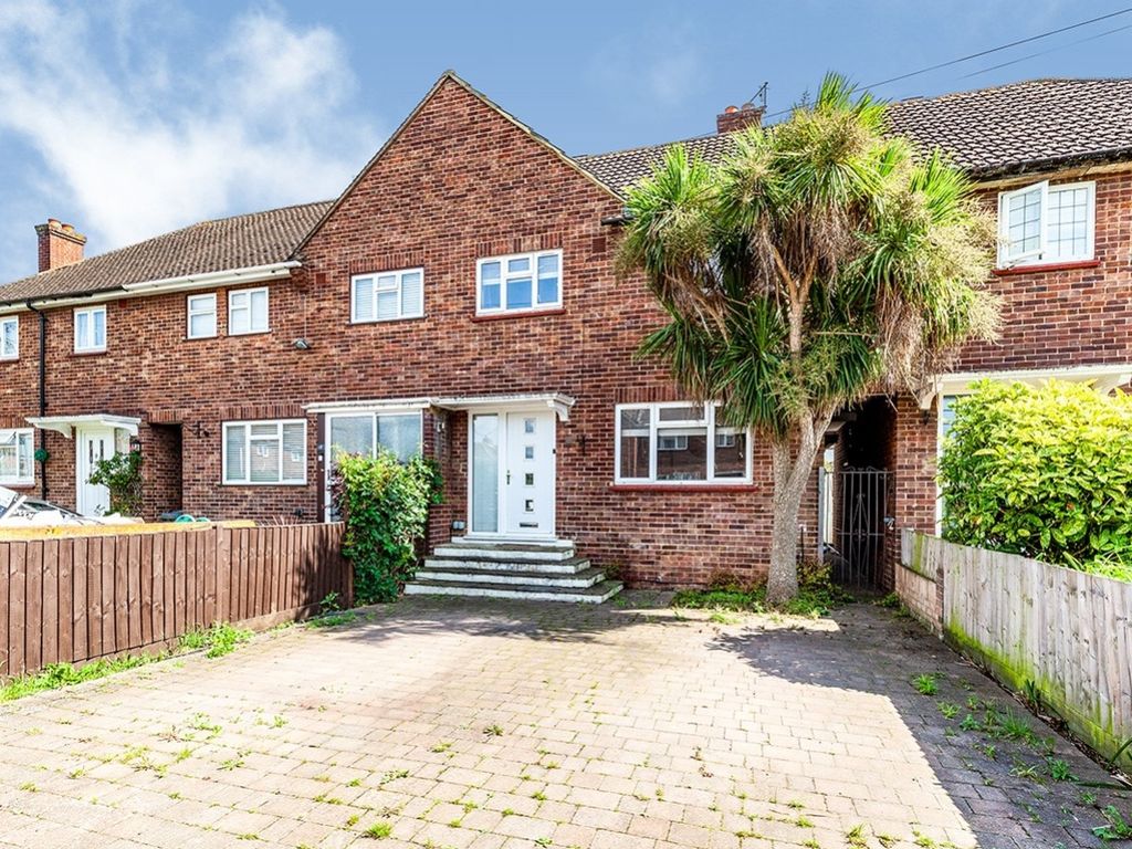 Huntingfield Way, Egham, Surrey TW20  