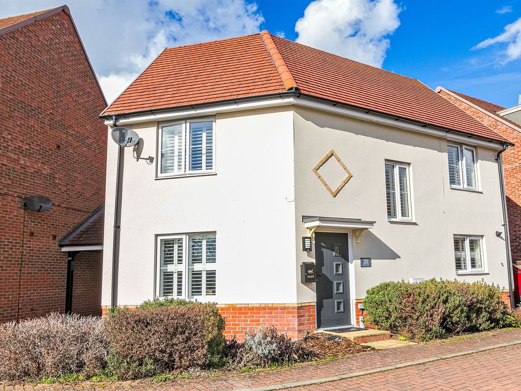 3 bed detached house for sale in Grenada Crescent, Bletchley MK3 Zoopla