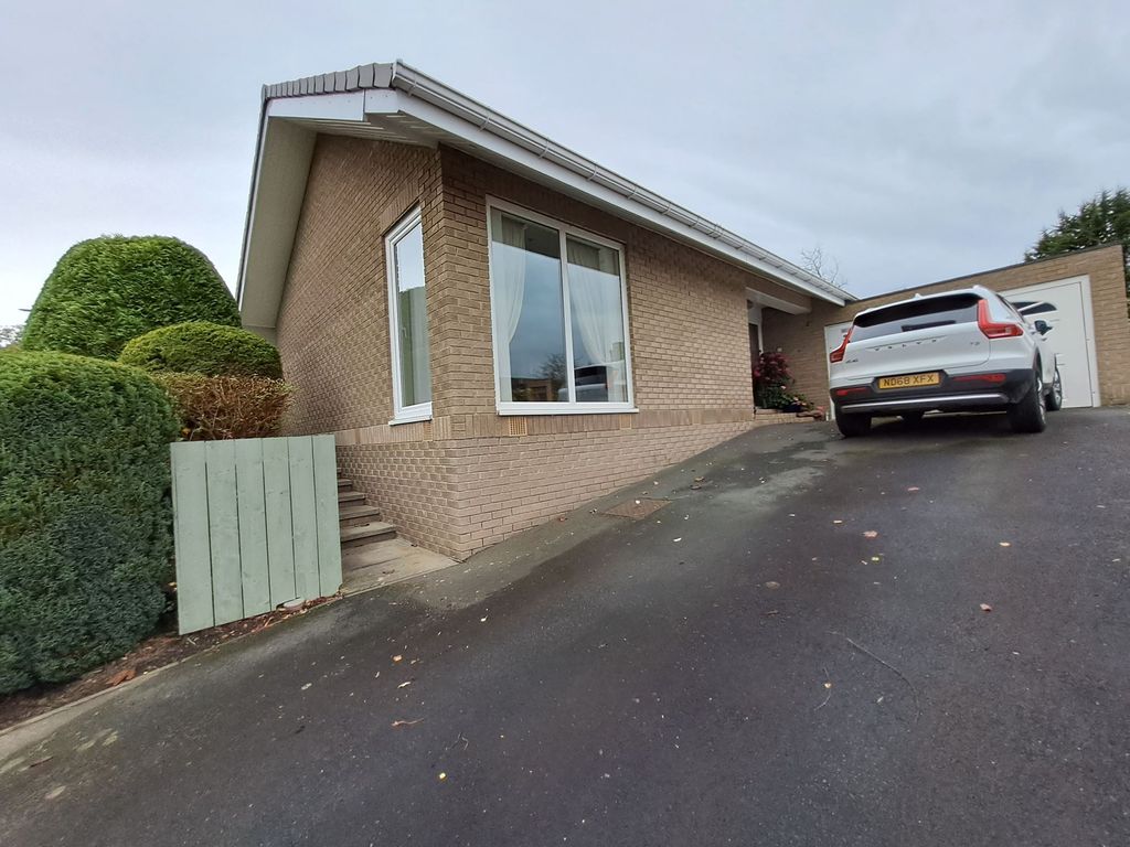 3 bed bungalow for sale in Hackwood Park, Hexham NE46 Zoopla