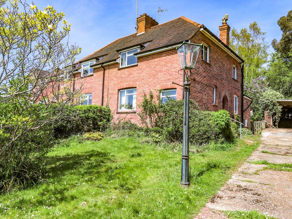 3 bed semidetached house for sale in Langham Road, Robertsbridge TN32