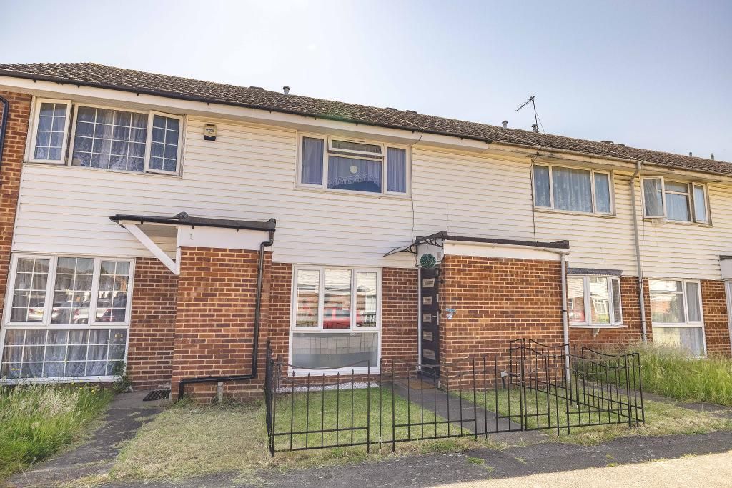 3 bed terraced house for sale in Torridge Road, Langley SL3 Zoopla
